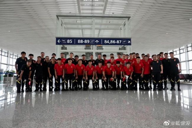 英足总官方写道：“一个独立的监管委员会在经过调查之后决定对卢顿罚款12万英镑，原因是2023年8月12日星期六英超联赛卢顿对阵布莱顿的比赛中，卢顿在控制球迷行为方面存在失职。